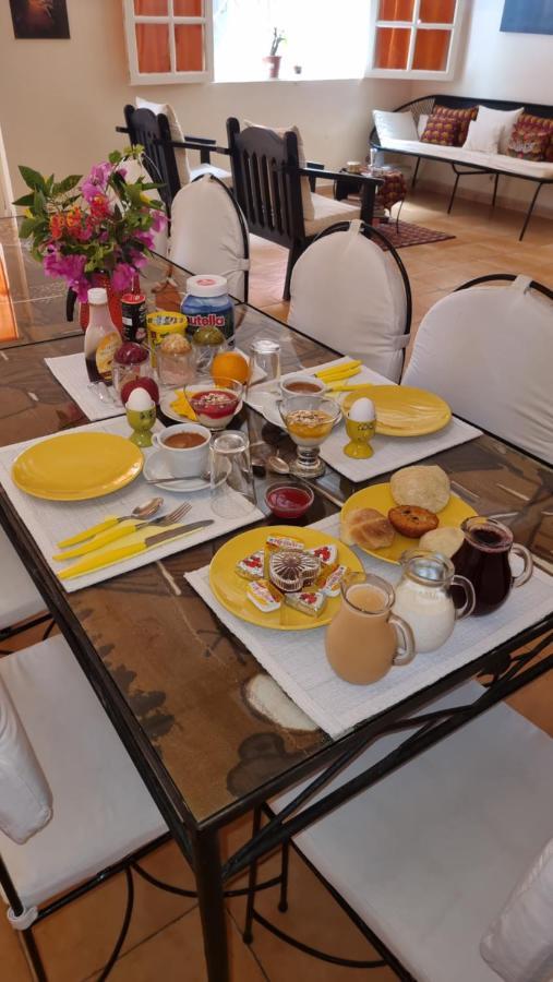 Chez Coumbis Bed & Breakfast Gorée Dış mekan fotoğraf
